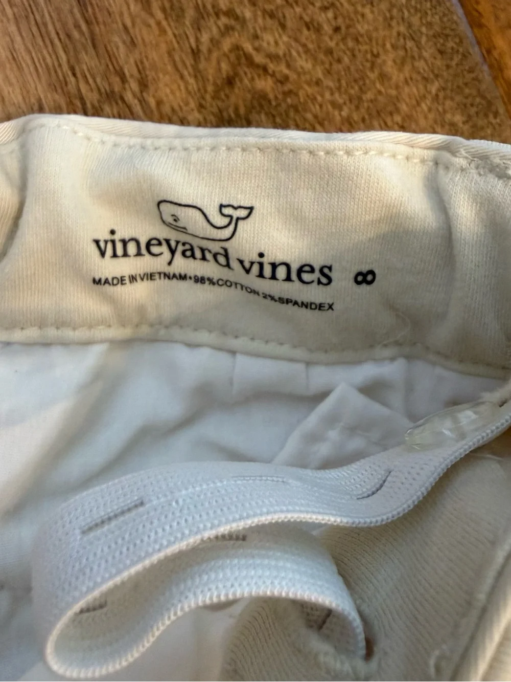 Vineyard Vines classic khaki